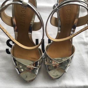 Schutz Dollie heels in Prata color, size 5.0